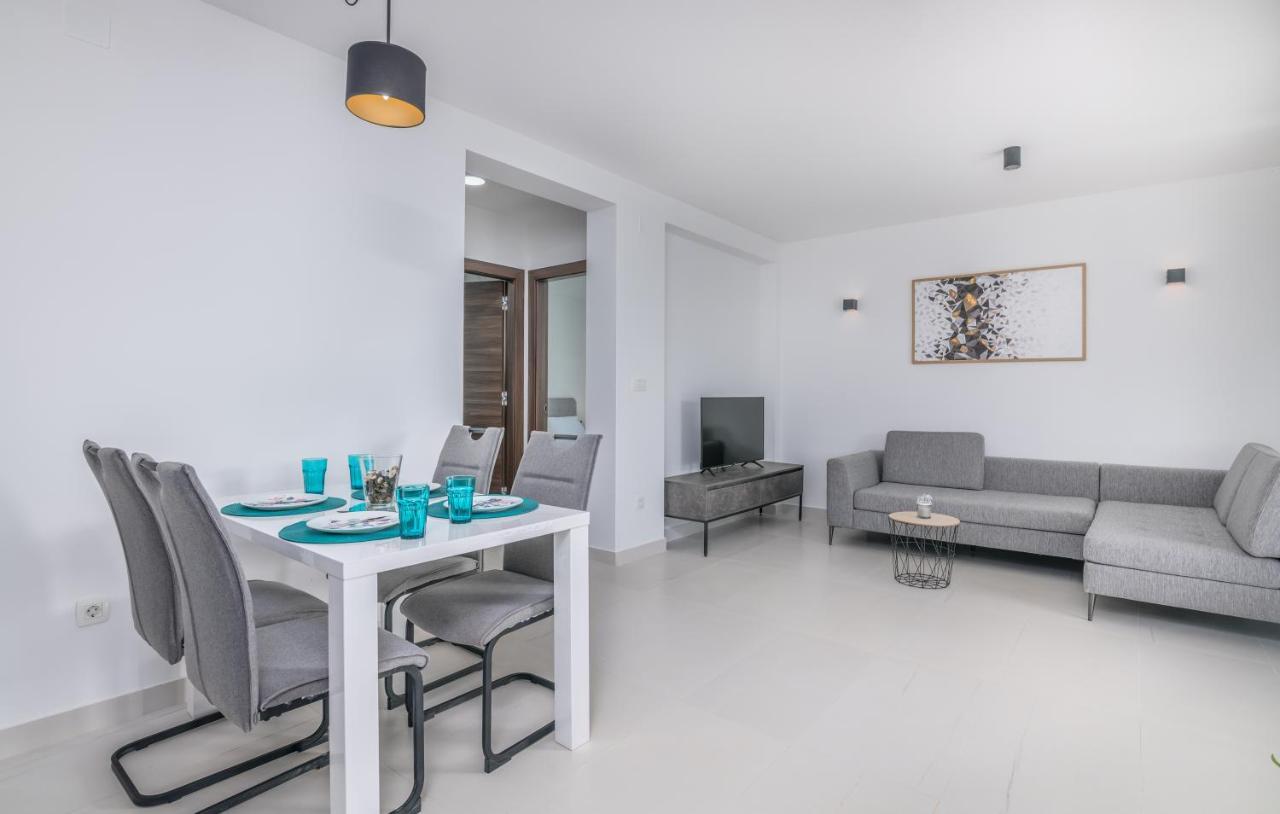 Vila Stemark Njivice Bagian luar foto