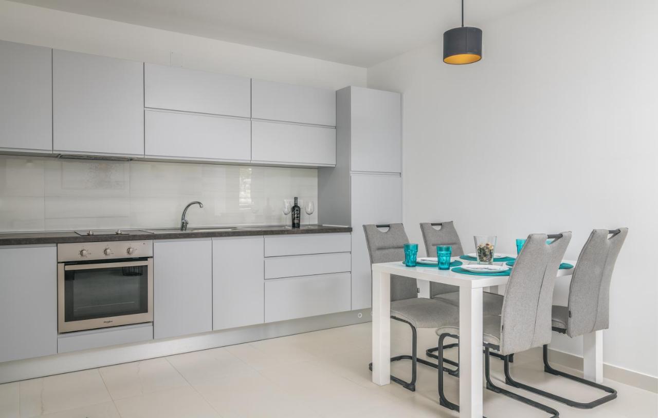 Vila Stemark Njivice Bagian luar foto