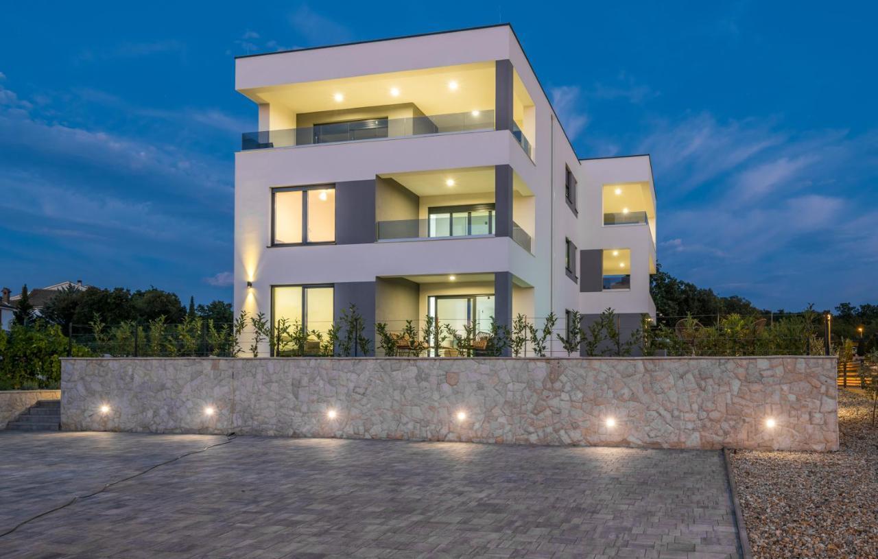 Vila Stemark Njivice Bagian luar foto