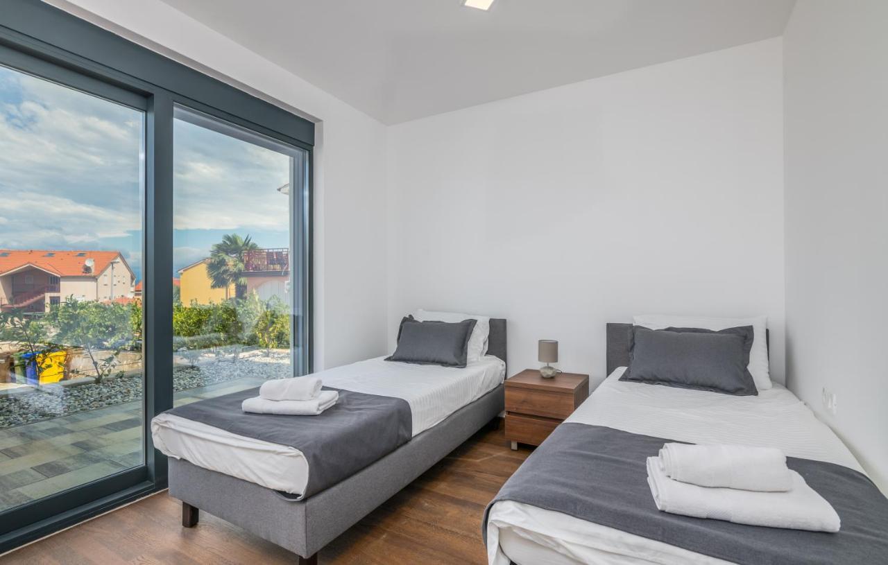 Vila Stemark Njivice Bagian luar foto