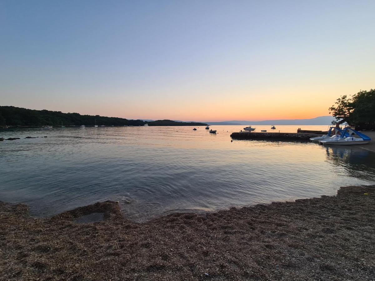 Vila Stemark Njivice Bagian luar foto
